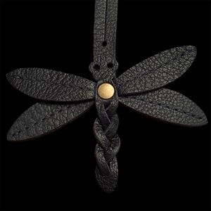 PORTLAND LEATHER Dragonfly Tassel Pebbled Black